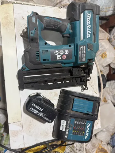 Pistola pneumática a bateria Makita
