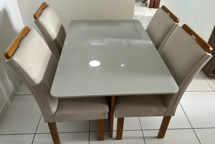 Mesa de Jantar Tampo de Vidro