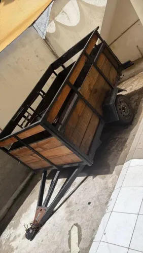 VENDO CARROCINHA COM REBOQUE 2025/2025