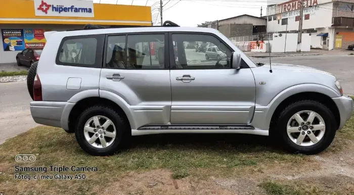 Mitsubishi Pajero HPE Full 3.2 4X4 T.i.dies. 5P AUT 2005
