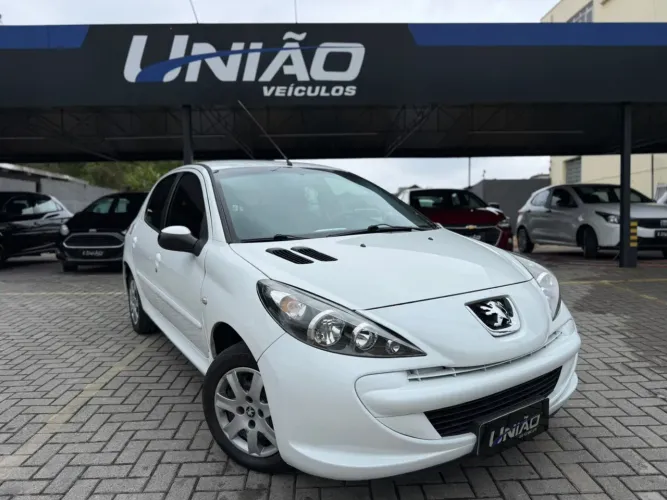 Peugeot 207 XR 1.4 Flex 8V 5P 2013