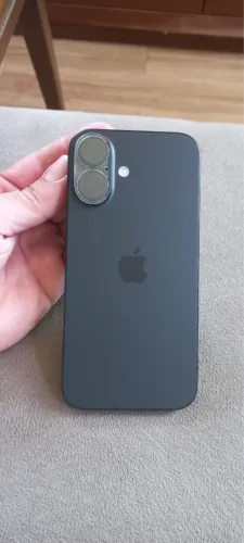 Apple iPhone 16 128GB Preto 6,1" 48MP iOS 5G
