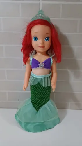 Boneca da pequena sereia baby