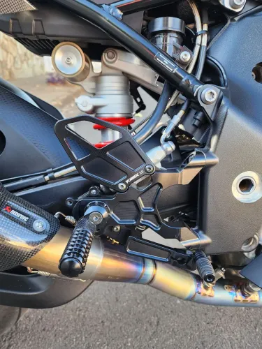 Pedaleira Esportiva Racing Vortex Bullet Bmw S1000RR 2022