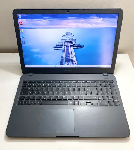 Notebook Samsung i3 7ª Gen c/ SSD