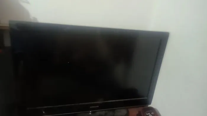 TV Samsung LN40 para retirada de peças