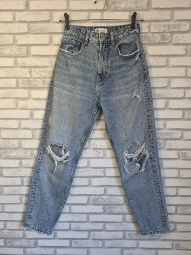 Calça Jeans ZARA Destroyed, 36