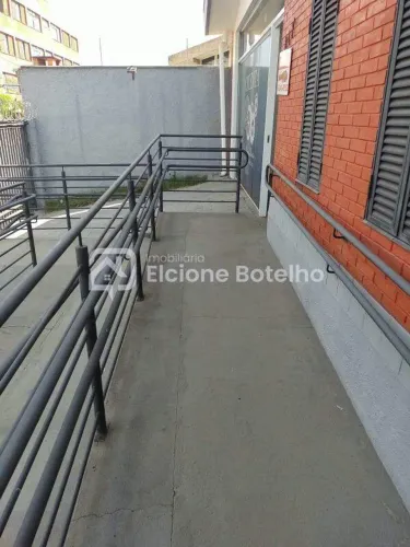 Casa Comercial para Aluguel com 5 Quartos no Bairro Cazeca, em Uberlândia