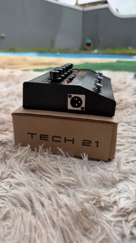 SansAmp Programmable Bass Driver DI - Preamp / DI Tech 21