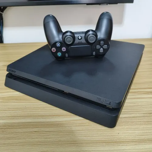 PS4 Slim 500gb + 1 controle e jogo