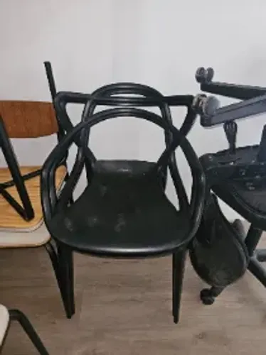 Cadeira plástico preto
