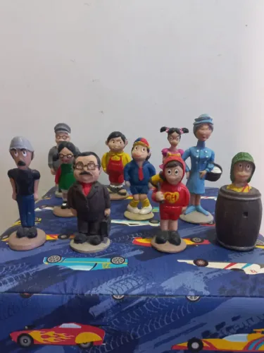 Coleção 11 bonecos do chaves