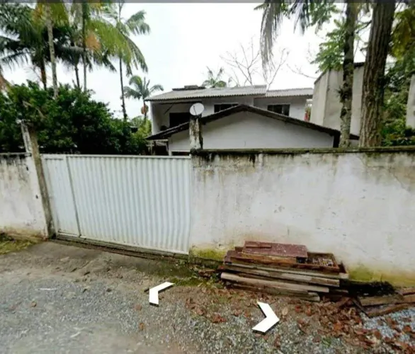 Terreno a venda na Praia do Estaleirinho - Balneário Camboriú