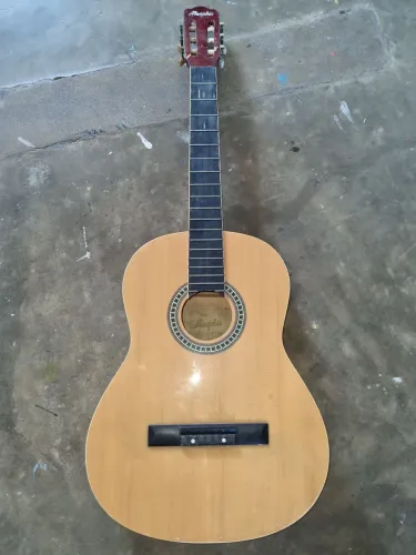 Violão carcaça