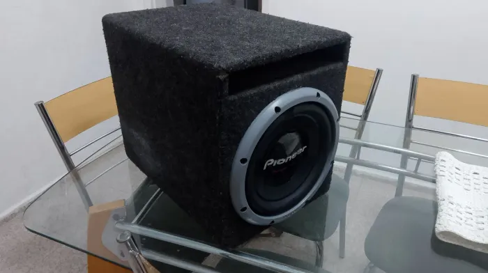 Caixa subwoofer