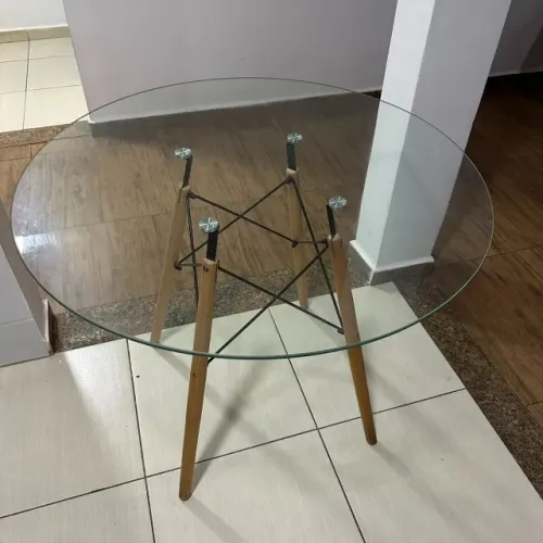 Mesa Redonda de Vidro Pés de Madeira 90cm