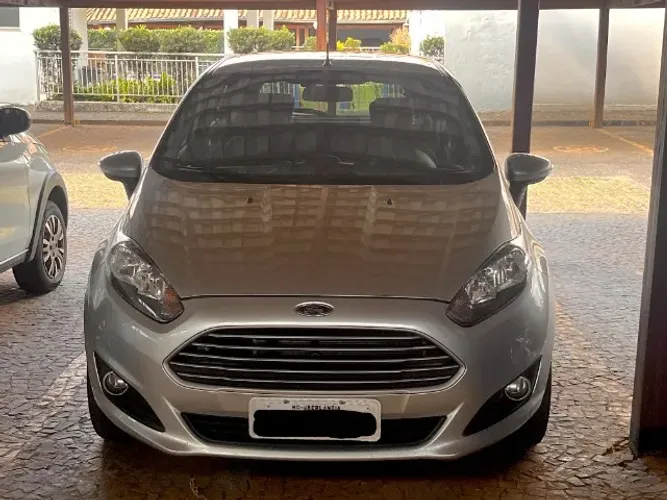 Ford Fiesta 1.6 16V Flex Aut. 5P 2016