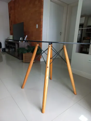 Base Mesa Charles Eames Eiffel | Madeira Clara