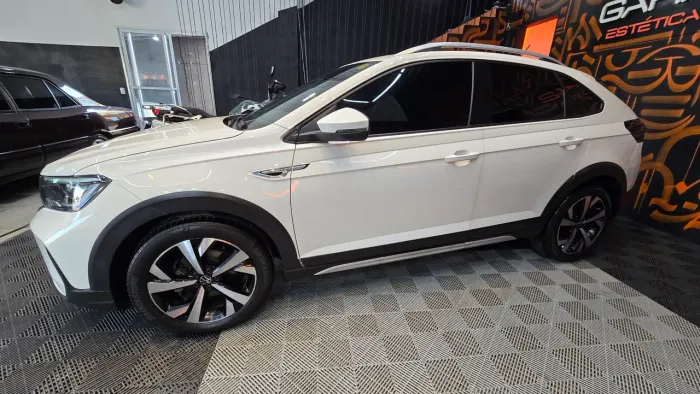 Volkswagen Nivus Highline 1.0 200 TSI Flex AUT 2021