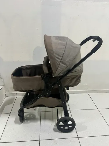 Carrinho de Bebê Golzerno com Moisés - Ótimo Estado 