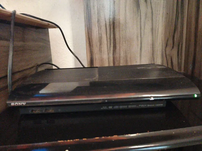 PlayStation 3 Super Slim Desbloqueado - Ótimo Estado