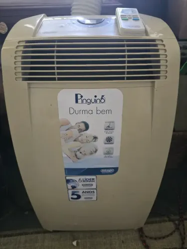 Ar condicionado DeLonghi Pinguino PAC C105 Portatil