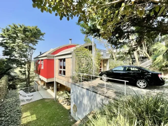 Casa Contemporânea no Condomínio Palos Verdes - Granja Viana