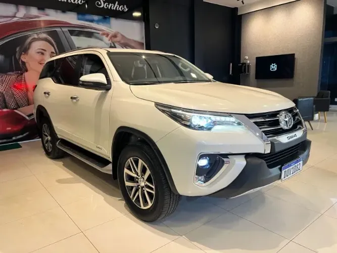 Toyota Hilux SW4 SRX 4X4 2.8 TDI 16V Dies. Aut. 2020