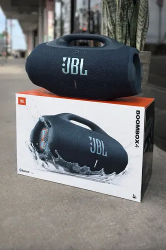 Vende-se BOMBOX JBL 4
