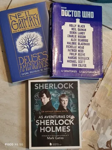 Kit Ficção 3 livros -Sherlock, American Gods e Doctor Who