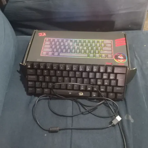 TECLADO GAMER REDRAGON 61 TECLAS