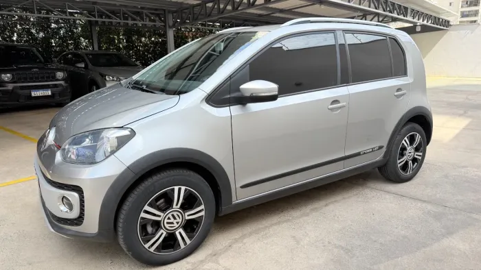 Volkswagen Up! Cross 1.0 TSI Total Flex 12V 5P 2017
