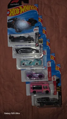 Lote de Hotwheels somente o conjunto 