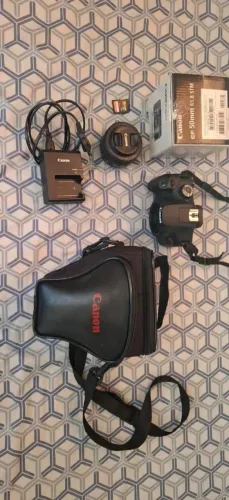 Canon t100