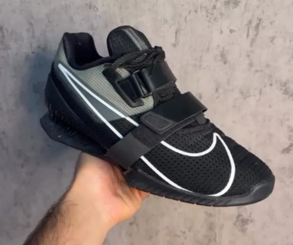 Nike romaleos 4 - Tamanho 43
