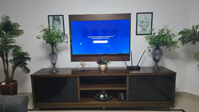 rack de madeirae TV smart 54 polegadas