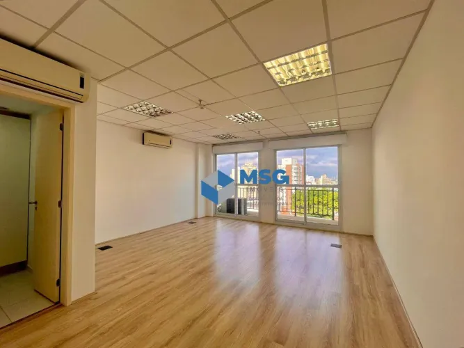 Disponível para locação! Sala Comercial em vão livre ao lado do Metrô Saúde
