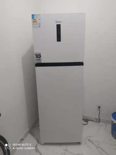 Vendo geladeira nova 2 meses de uso