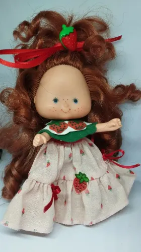 Boneca Moranguinho Sorvetinho anos 80