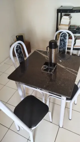 Mesa mármore 4 cadeiras