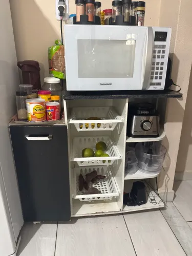 Fruteira com suporte para microondas