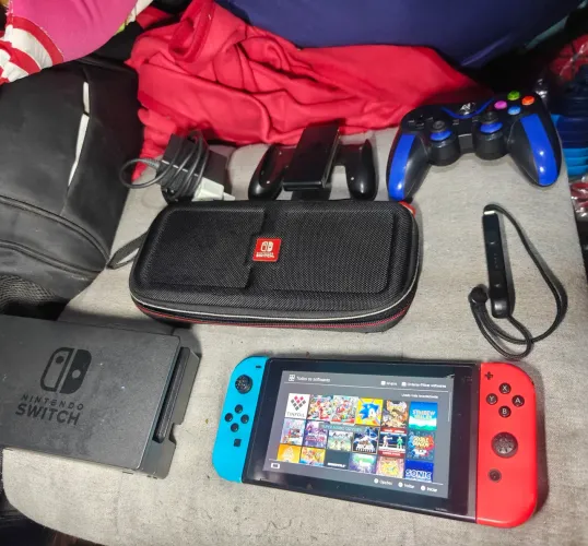 Nintendo Swith V1 Desbloqueado no Chip + 48 Jogos  + SD 128 + Combo de Acessórios 