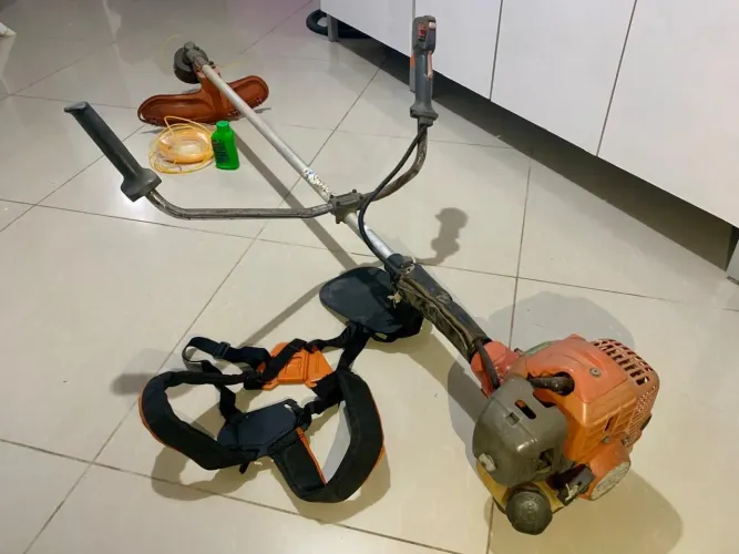Roçadeira Husqvarna 236R