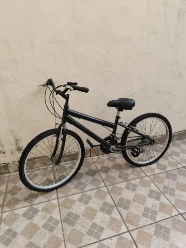 Bicicleta aro 26 com marchas