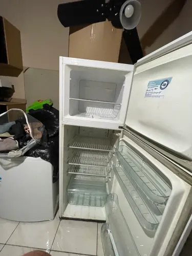 Geladeira Eletrolux 390L muito conservada 