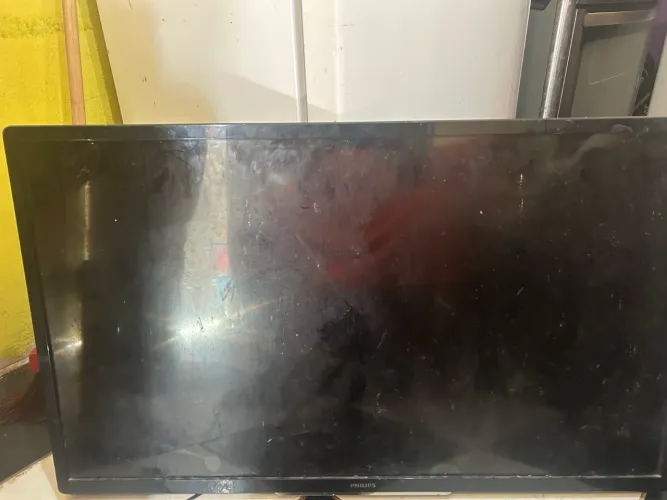 Vendo 2 televisão com defeito 
