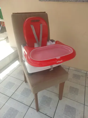 Cadeirinha de Refeição para Bebês