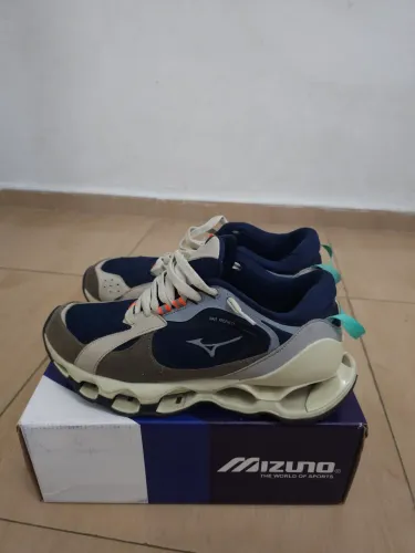 Mizuno Wave Prophecy - Muito Conservado | Conforto e Estilo