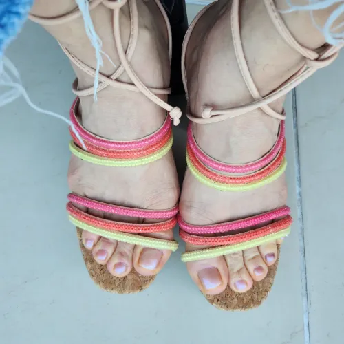 Sandália Dumont R$ 20