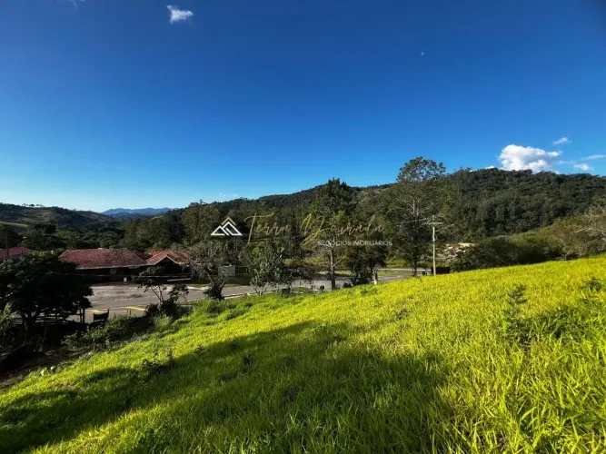 Terreno à venda em Santo Antônio do Pinhal-SP